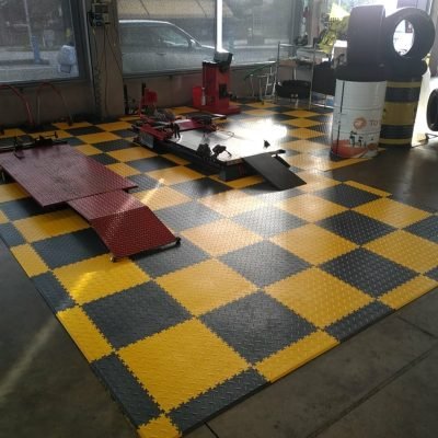 scacchi giallo e nero (1)